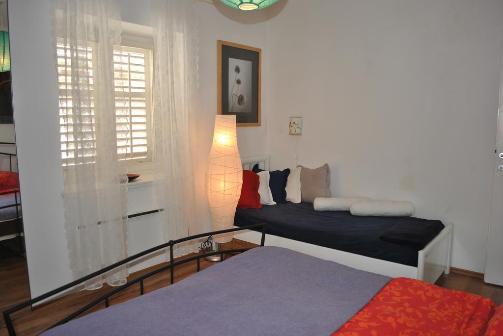 Apartment Optimist Makarska Oda fotoğraf