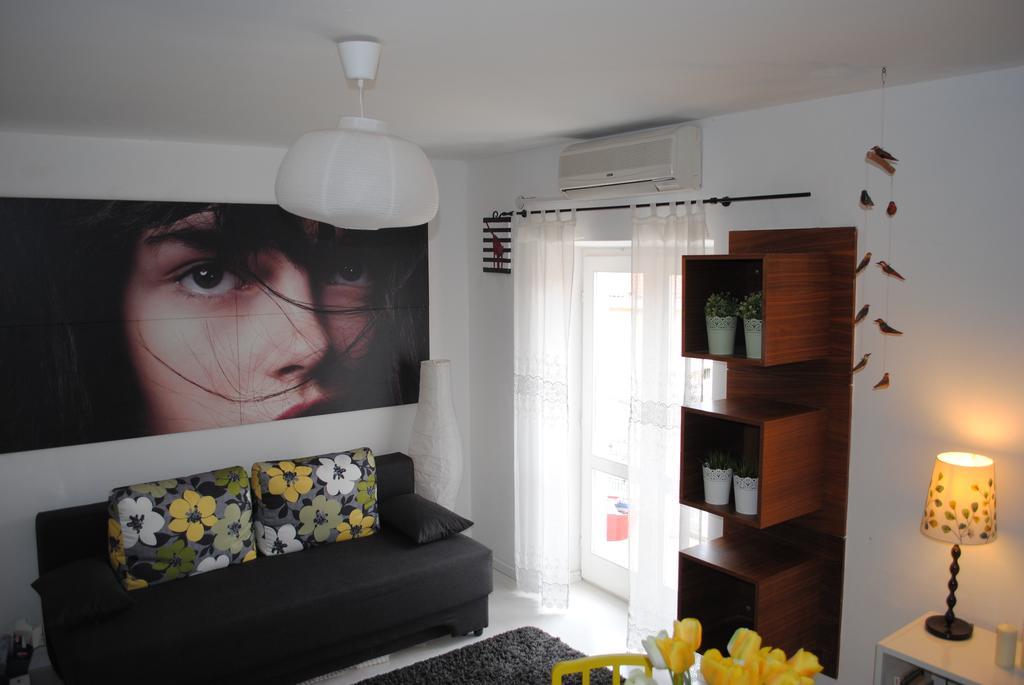 Apartment Optimist Makarska Oda fotoğraf
